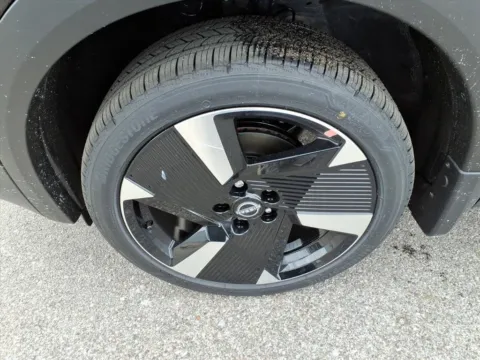 More photos of 2026 Nissan Kicks SR at Metro Nissan of Indianapolis, IN