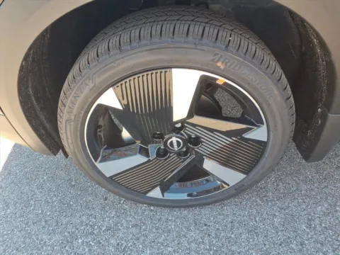 More photos of 2026 Nissan Kicks SR at Metro Nissan of Indianapolis, IN