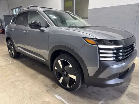 More photos of 2026 Nissan Kicks SR at Metro Nissan of Indianapolis, IN