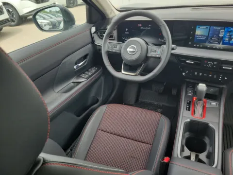 More photos of 2026 Nissan Kicks SR at Metro Nissan of Indianapolis, IN