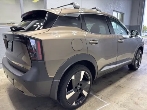 More photos of 2026 Nissan Kicks SR at Metro Nissan of Indianapolis, IN