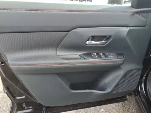 More photos of 2026 Nissan Kicks SR at Metro Nissan of Indianapolis, IN