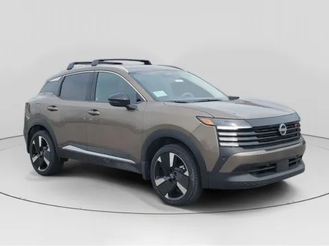 Photos of 2026 Nissan Kicks SR for sale in Indianapolis, IN at Metro Nissan of Indianapolis