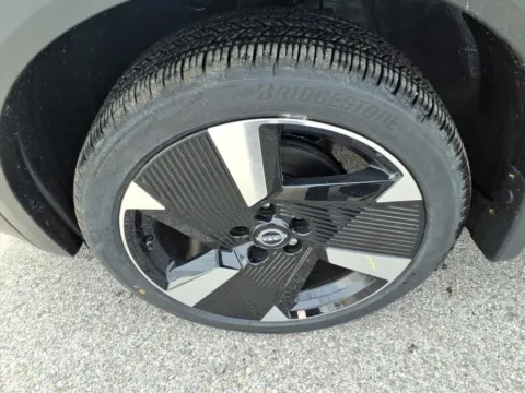 More photos of 2026 Nissan Kicks SR at Metro Nissan of Indianapolis, IN