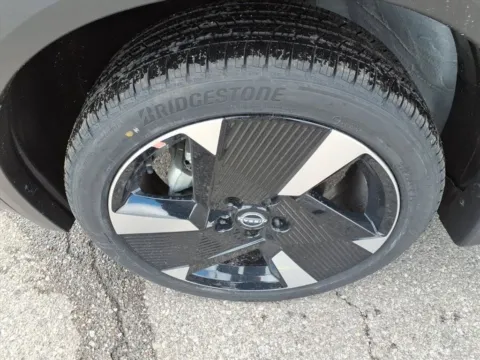 More photos of 2026 Nissan Kicks SR at Metro Nissan of Indianapolis, IN