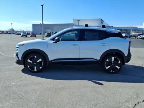 More photos of 2026 Nissan Kicks SR at Metro Nissan of Indianapolis, IN