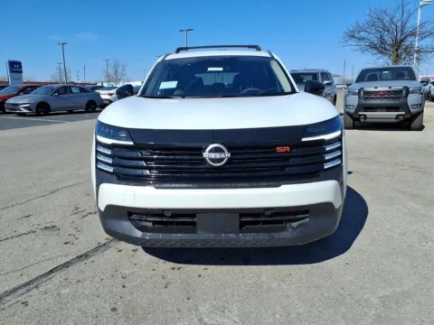 More photos of 2026 Nissan Kicks SR at Metro Nissan of Indianapolis, IN