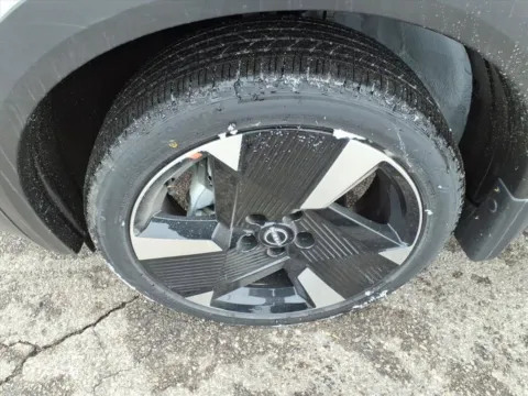 More photos of 2026 Nissan Kicks SR at Metro Nissan of Indianapolis, IN