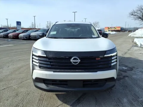 More photos of 2026 Nissan Kicks SR at Metro Nissan of Indianapolis, IN