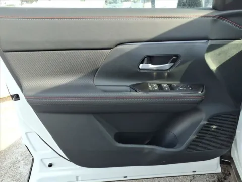 More photos of 2026 Nissan Kicks SR at Metro Nissan of Indianapolis, IN