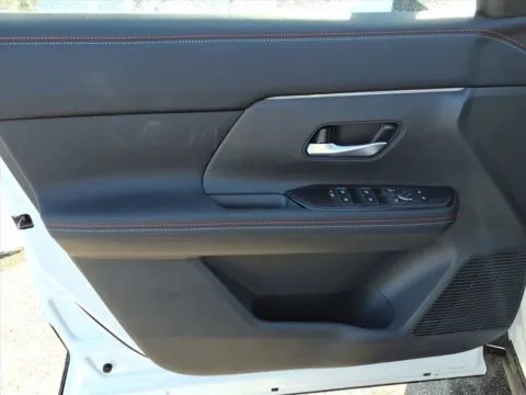 More photos of 2026 Nissan Kicks SR at Metro Nissan of Indianapolis, IN