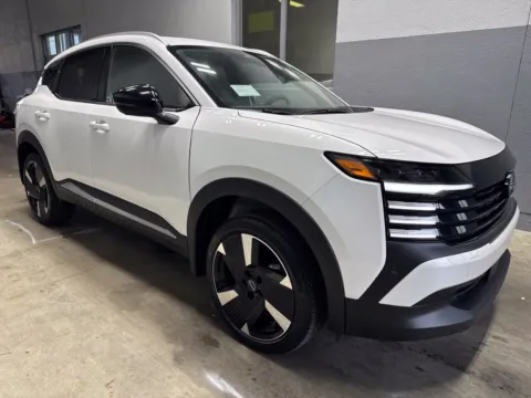 More photos of 2026 Nissan Kicks SR at Metro Nissan of Indianapolis, IN