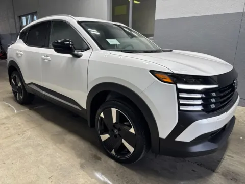 More photos of 2026 Nissan Kicks SR at Metro Nissan of Indianapolis, IN