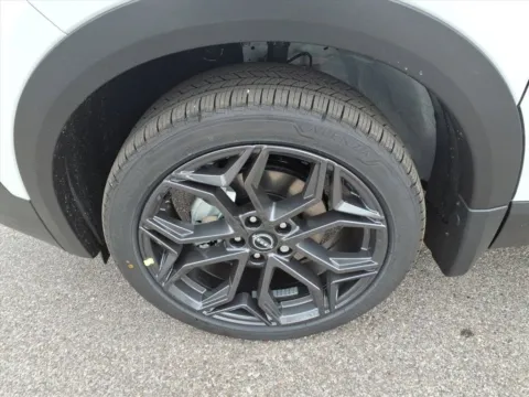 More photos of 2026 Nissan Kicks SR at Metro Nissan of Indianapolis, IN