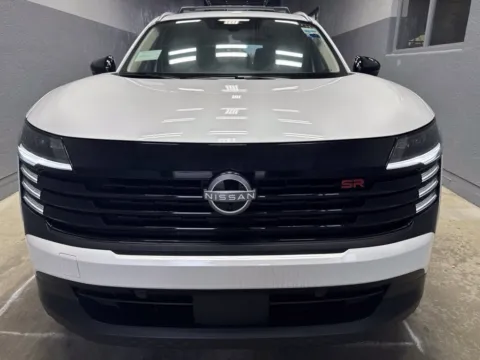 More photos of 2026 Nissan Kicks SR at Metro Nissan of Indianapolis, IN