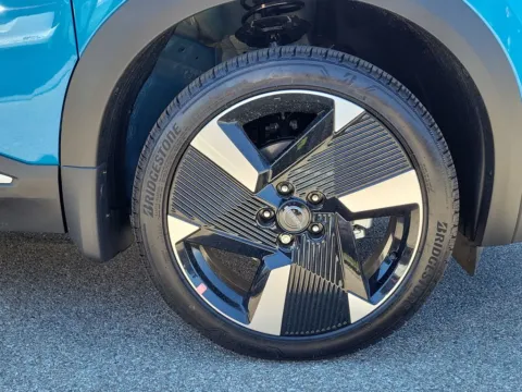 More photos of 2026 Nissan Kicks SR at Metro Nissan of Indianapolis, IN