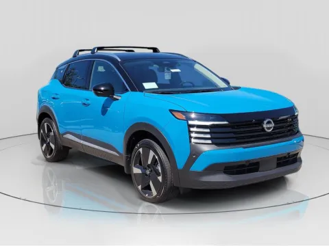 Photos of 2026 Nissan Kicks SR for sale in Indianapolis, IN at Metro Nissan of Indianapolis
