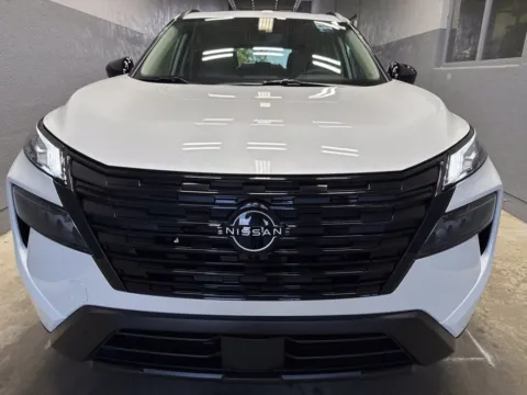 More photos of 2026 Nissan Rogue Dark Armor at Metro Nissan of Indianapolis, IN
