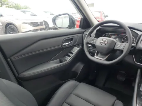 More photos of 2026 Nissan Rogue Dark Armor at Metro Nissan of Indianapolis, IN