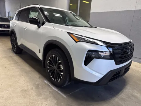More photos of 2026 Nissan Rogue Dark Armor at Metro Nissan of Indianapolis, IN