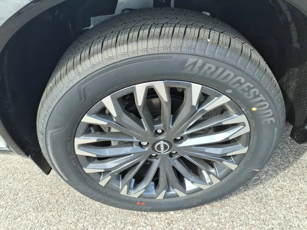 2026 Nissan Rogue Platinum - Photo 10