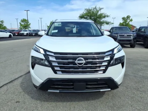 More photos of 2026 Nissan Rogue Platinum at Metro Nissan of Indianapolis, IN