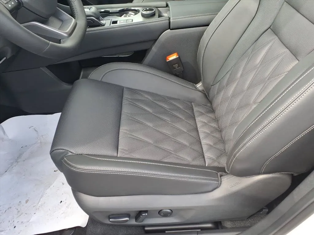 2026 Nissan Rogue Platinum - Photo 15