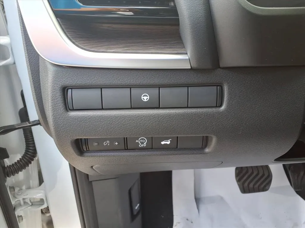 2026 Nissan Rogue Platinum - Photo 17