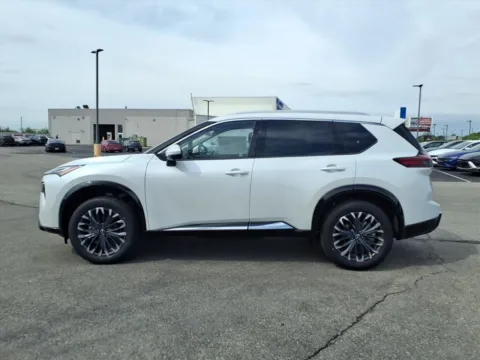 More photos of 2026 Nissan Rogue Platinum at Metro Nissan of Indianapolis, IN