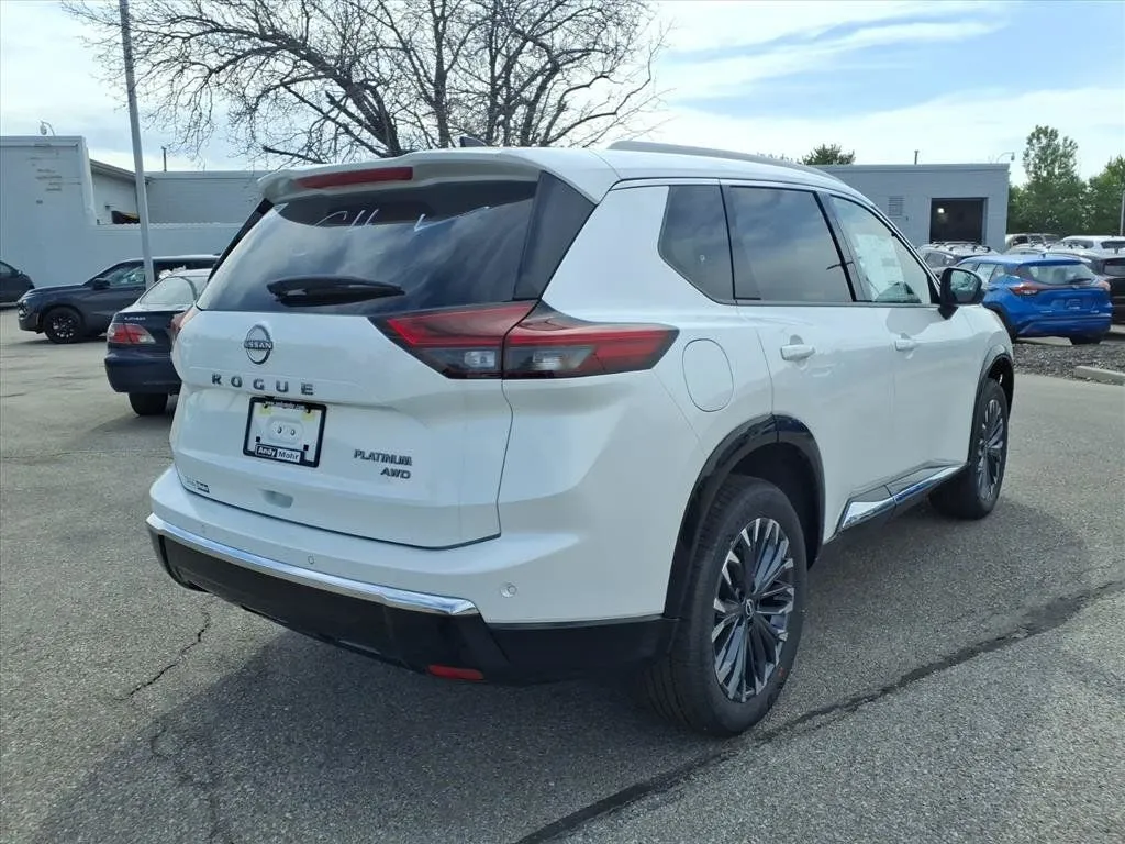 2026 Nissan Rogue Platinum - Photo 8