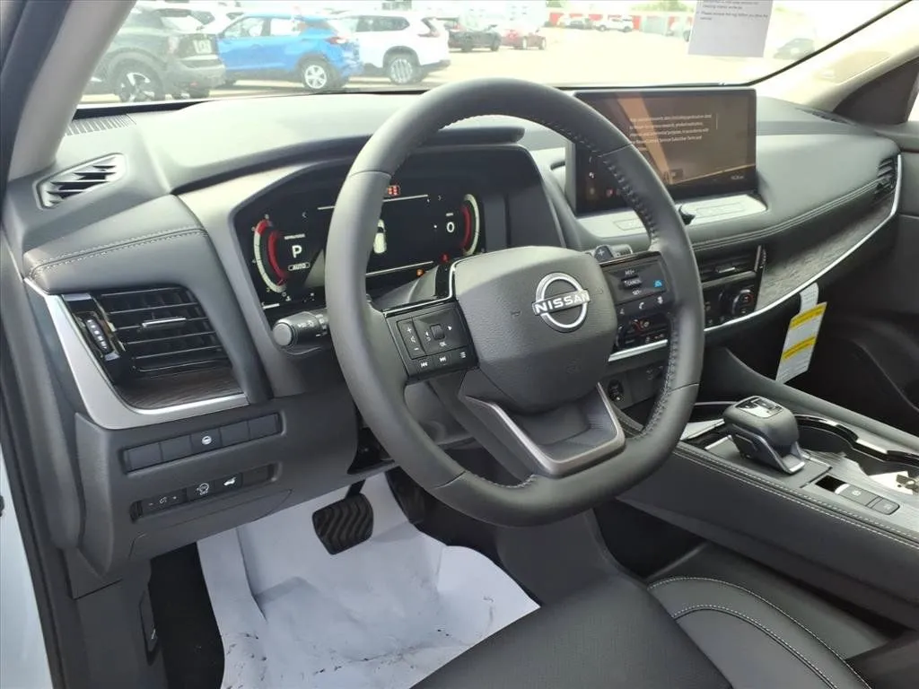 2026 Nissan Rogue Platinum - Photo 16