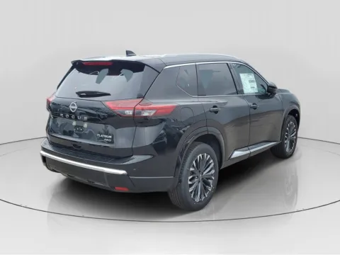More photos of 2026 Nissan Rogue Platinum at Metro Nissan of Indianapolis, IN