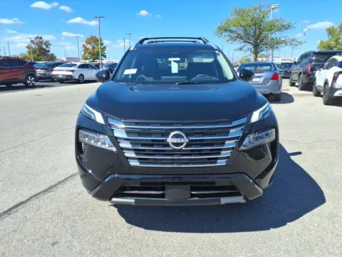 More photos of 2026 Nissan Rogue Platinum at Metro Nissan of Indianapolis, IN