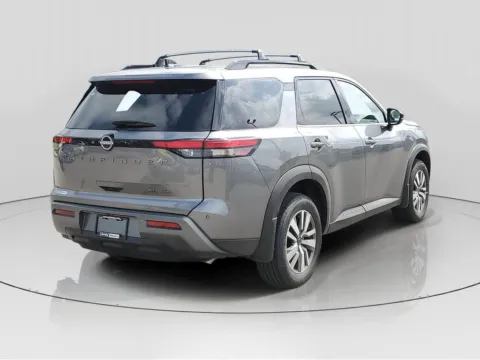 More photos of 2026 Nissan Pathfinder SL at Metro Nissan of Indianapolis, IN