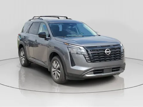 Photos of 2026 Nissan Pathfinder SL for sale in Indianapolis, IN at Metro Nissan of Indianapolis