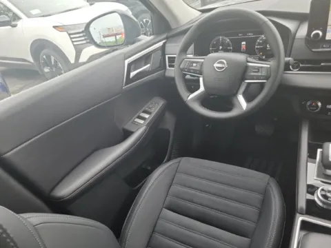 More photos of 2026 Nissan Rogue Plug-In Hybrid SL at Metro Nissan of Indianapolis, IN