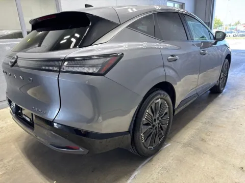More photos of 2026 Nissan Murano Platinum at Metro Nissan of Indianapolis, IN