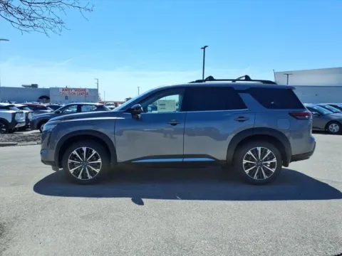 More photos of 2026 Nissan Pathfinder Platinum at Metro Nissan of Indianapolis, IN