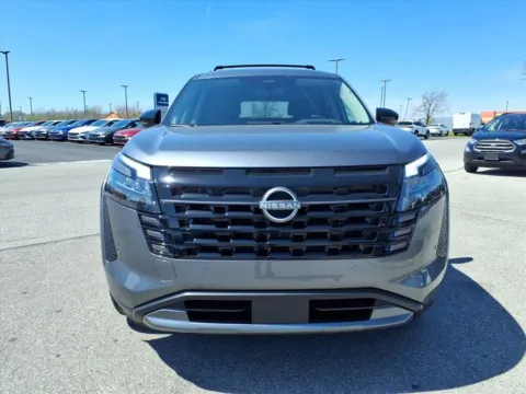 More photos of 2026 Nissan Pathfinder Platinum at Metro Nissan of Indianapolis, IN