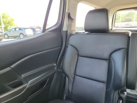 More photos of 2021 GMC Acadia SLT at Metro Nissan of Indianapolis, IN