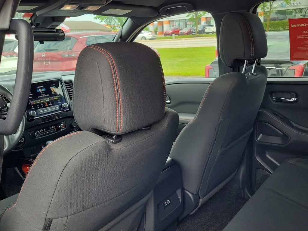 2022 Nissan Frontier PRO-4X - Photo 28
