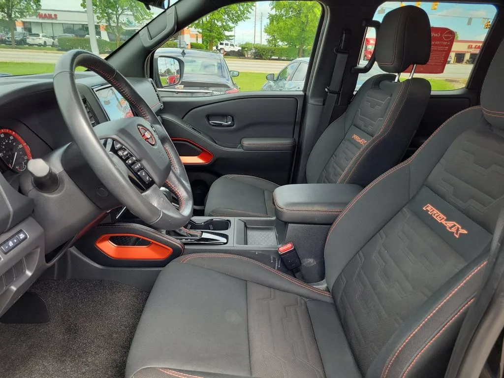 2022 Nissan Frontier PRO-4X - Photo 13