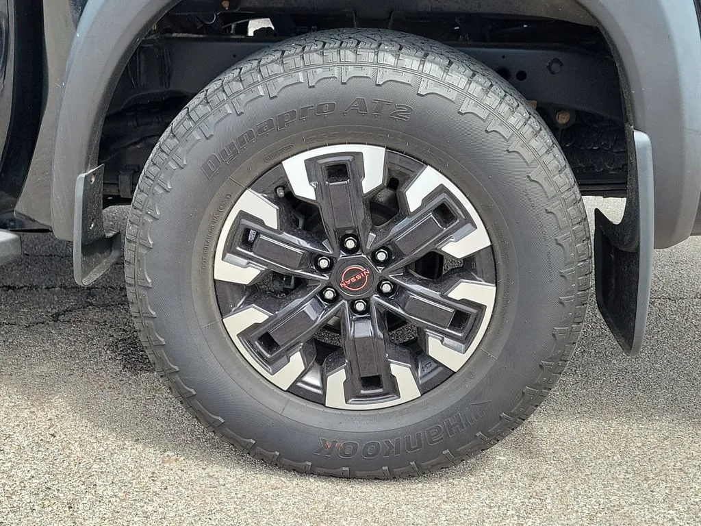 2022 Nissan Frontier PRO-4X - Photo 6