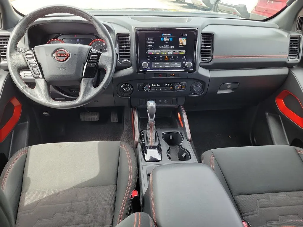 2022 Nissan Frontier PRO-4X - Photo 8