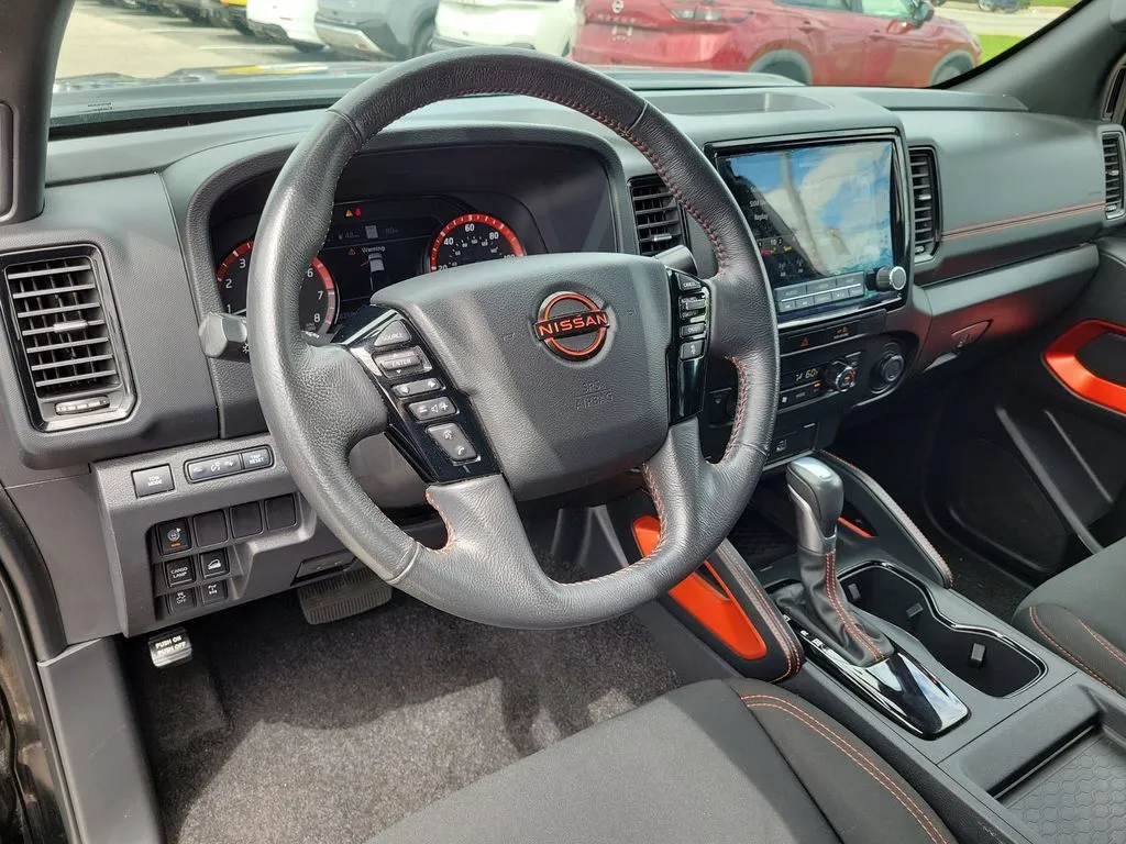 2022 Nissan Frontier PRO-4X - Photo 14