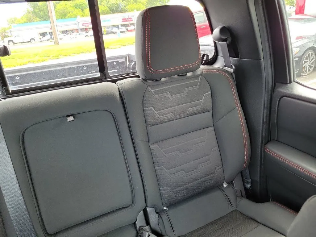 2022 Nissan Frontier PRO-4X - Photo 12