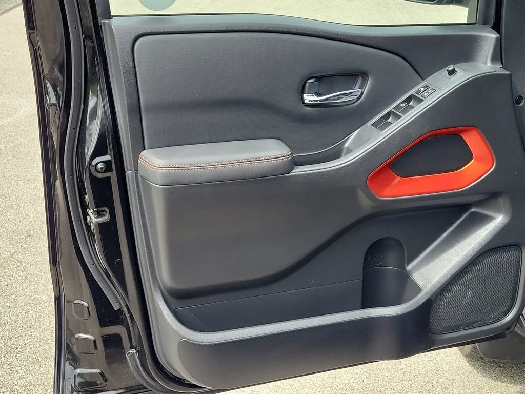 2022 Nissan Frontier PRO-4X - Photo 16