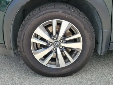 More photos of 2023 Nissan Pathfinder SL at Metro Nissan of Indianapolis, IN