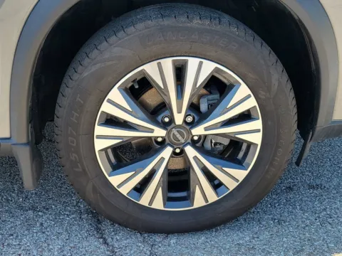 More photos of 2023 Nissan Rogue SV at Metro Nissan of Indianapolis, IN