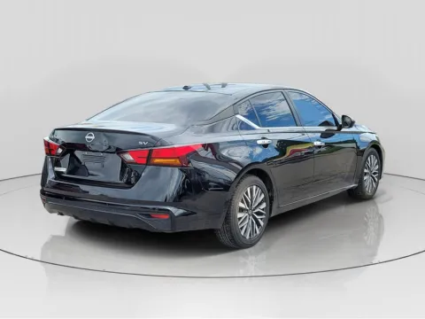 More photos of 2023 Nissan Altima 2.5 SV at Metro Nissan of Indianapolis, IN